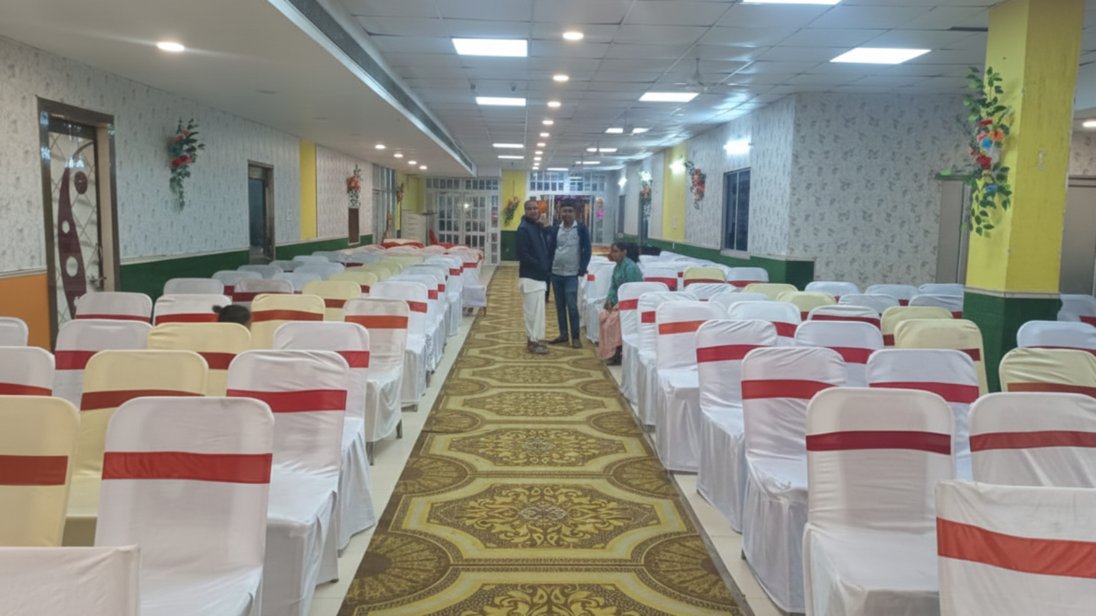 AC vs Non-AC Hotel Rooms: What Is Better for Muzaffarpur Weather?